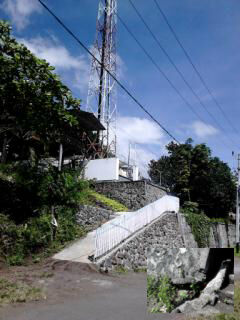 Warga Resah, Bangunan Tower Mulai Ambruk